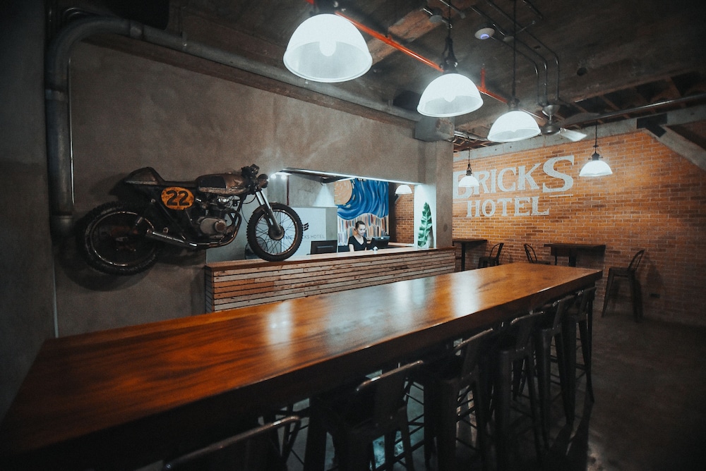 The Bricks Hotel 2/43