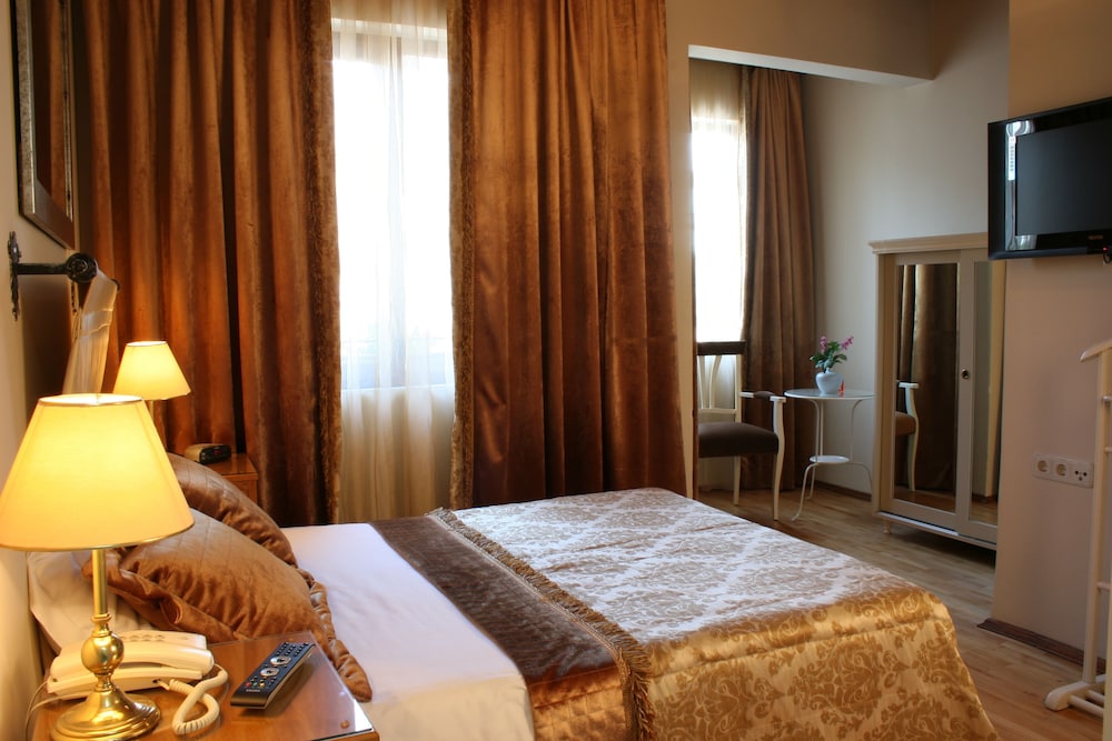 Celal Sultan Hotel Special Class 31/87