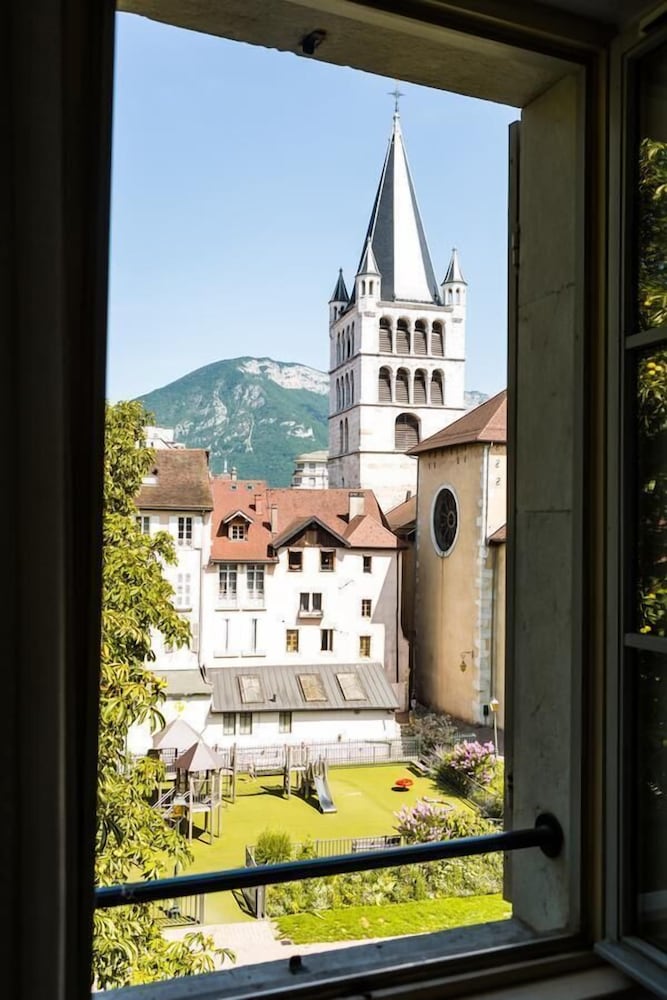 Privilodges Le Royal Annecy 62/65