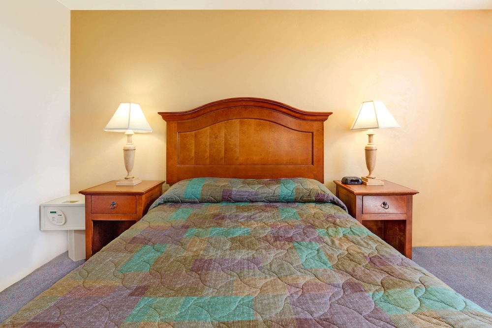 Super 8 By Wyndham Klamath Falls 19/28