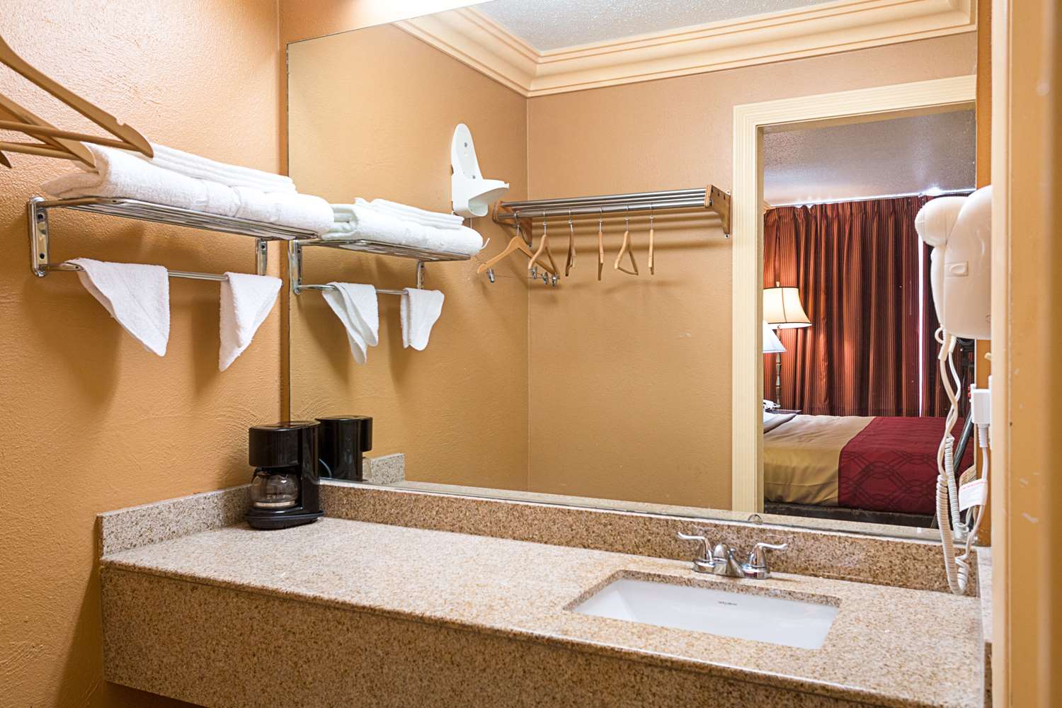 Parkway Inn of Birmingham 16/22