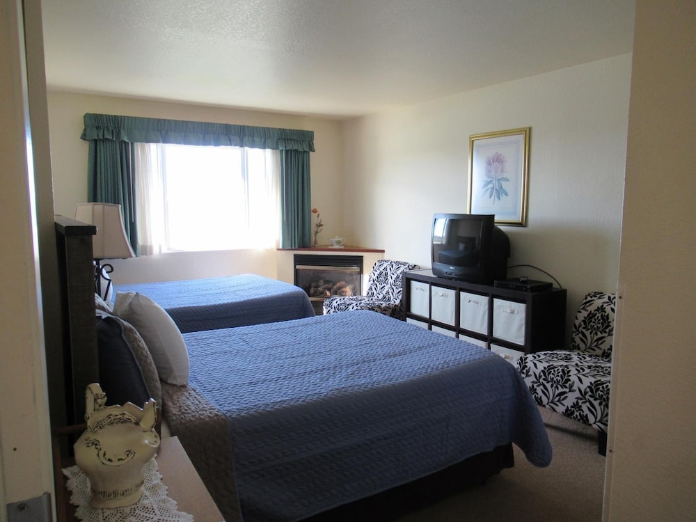Gualala Country Inn 9/45