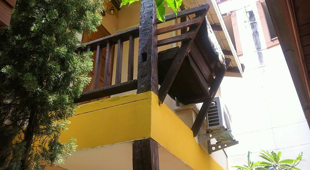Changmoi House (Little Village) 2/76