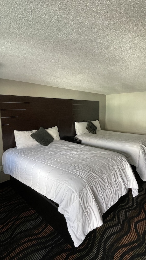 Country Town N Suites 22/65