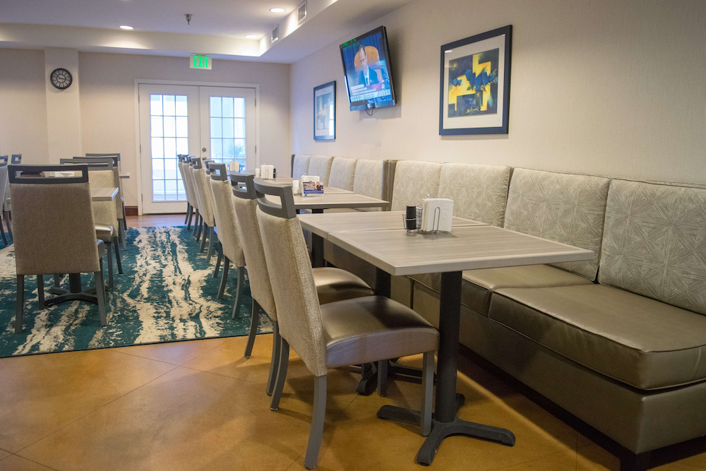 Best Western Plus Waynesboro Inn & Suites Conference Center 32/33
