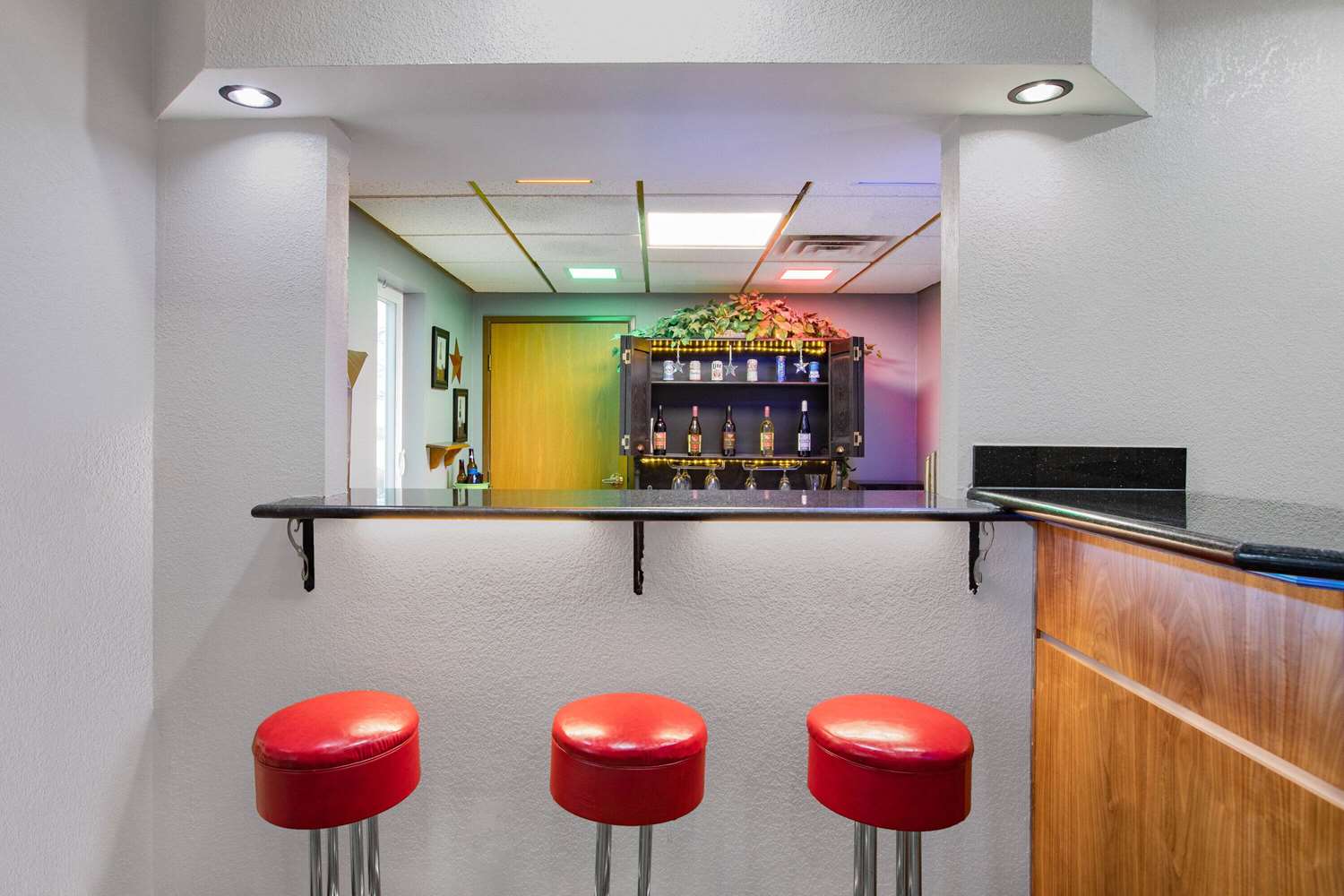 AmericInn by Wyndham Pella 29/43