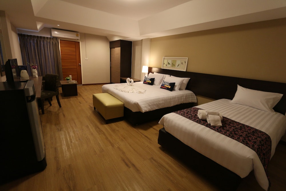Golden Jade Suvarnabhumi 24/68
