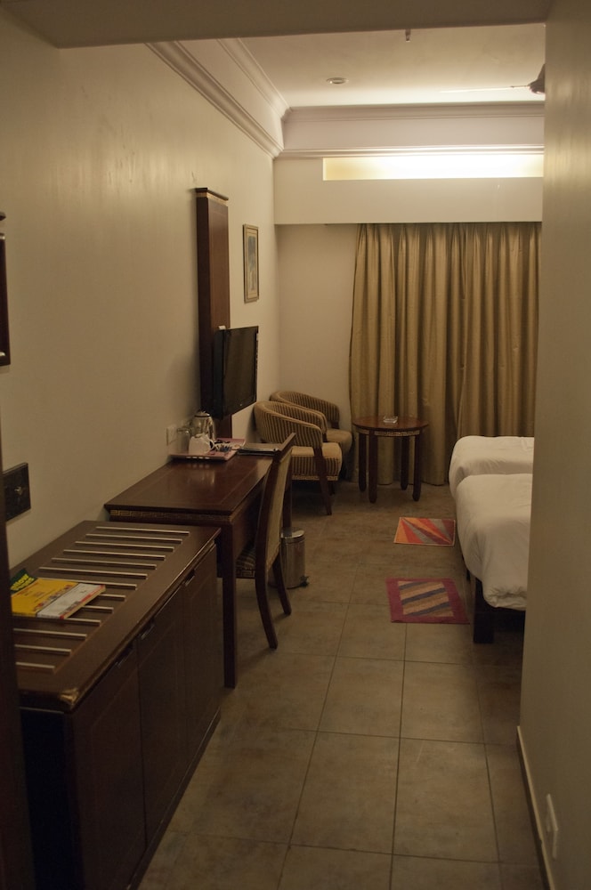 Venky Residency 10/26