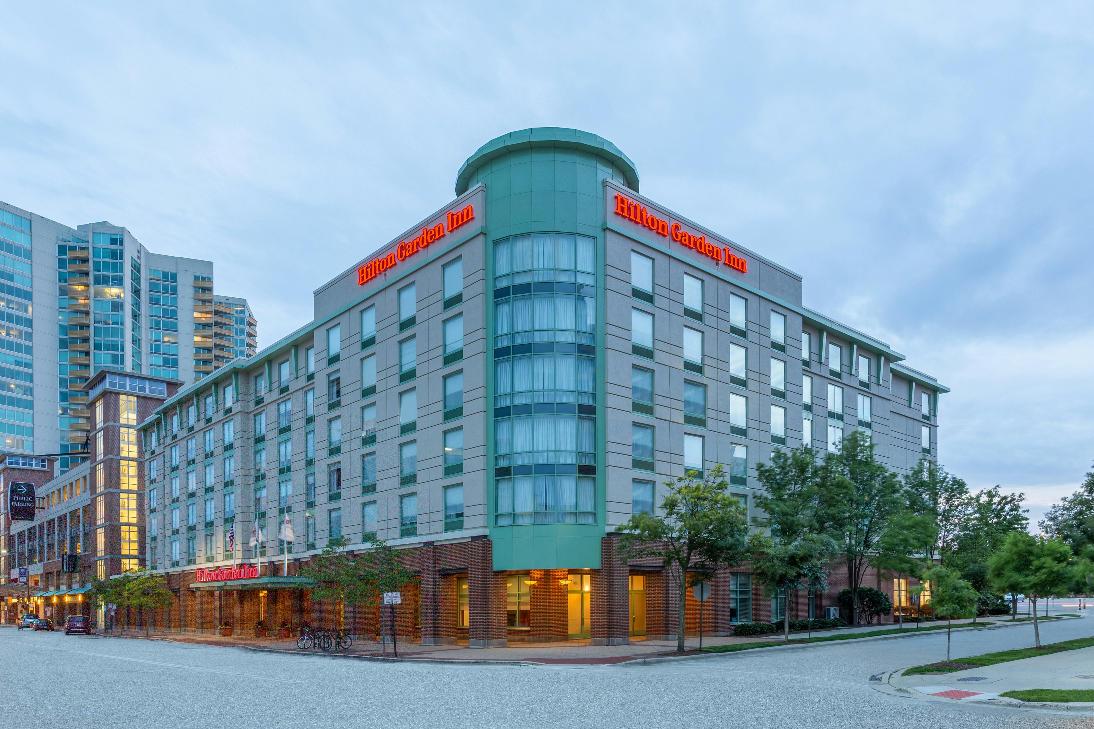 Hilton Garden Inn Chicago North Shore/Evanston 2/30