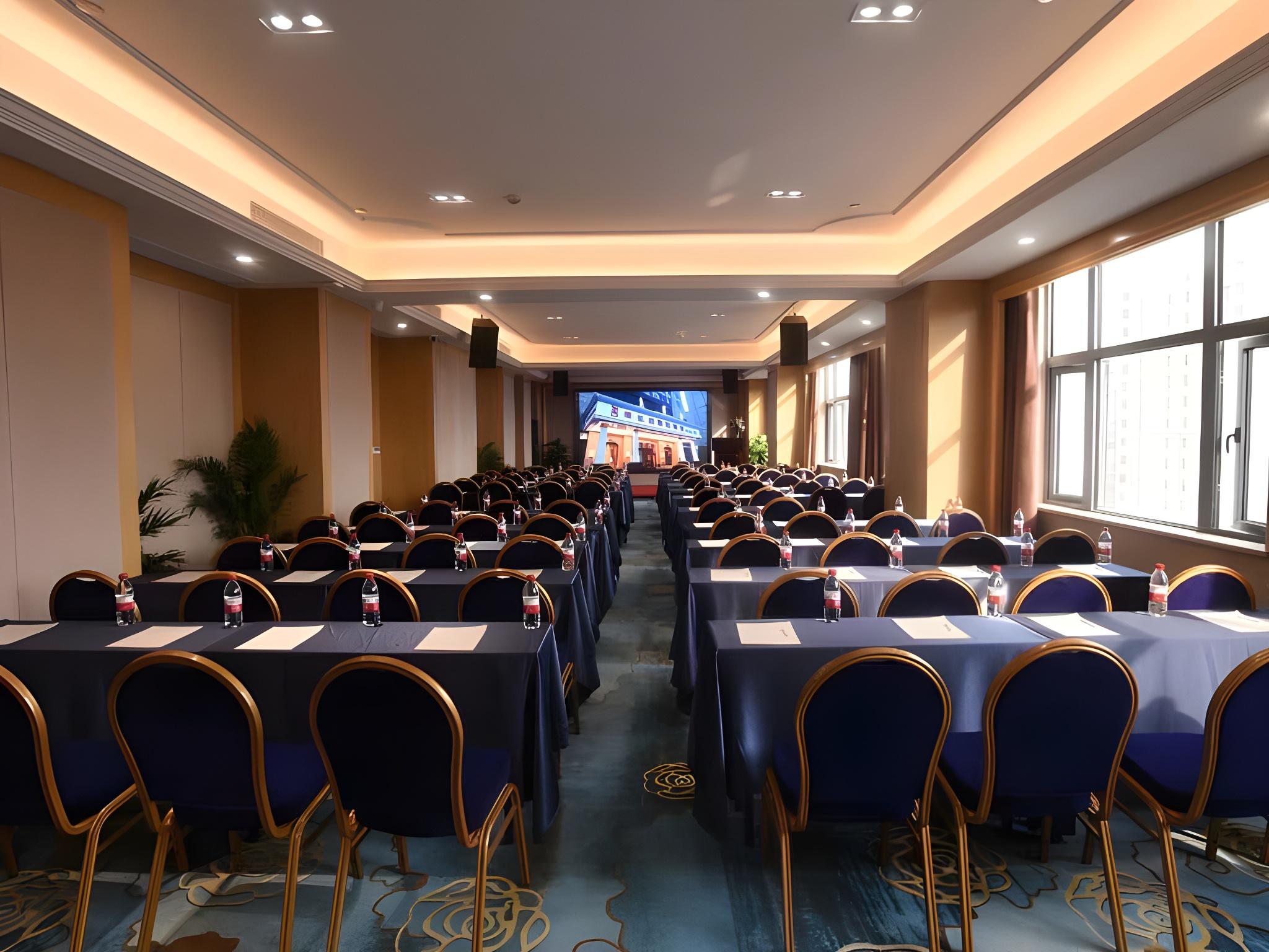Vienna International Hotel (Wuhan Wangjiawan Tieqiao Square) 36/39