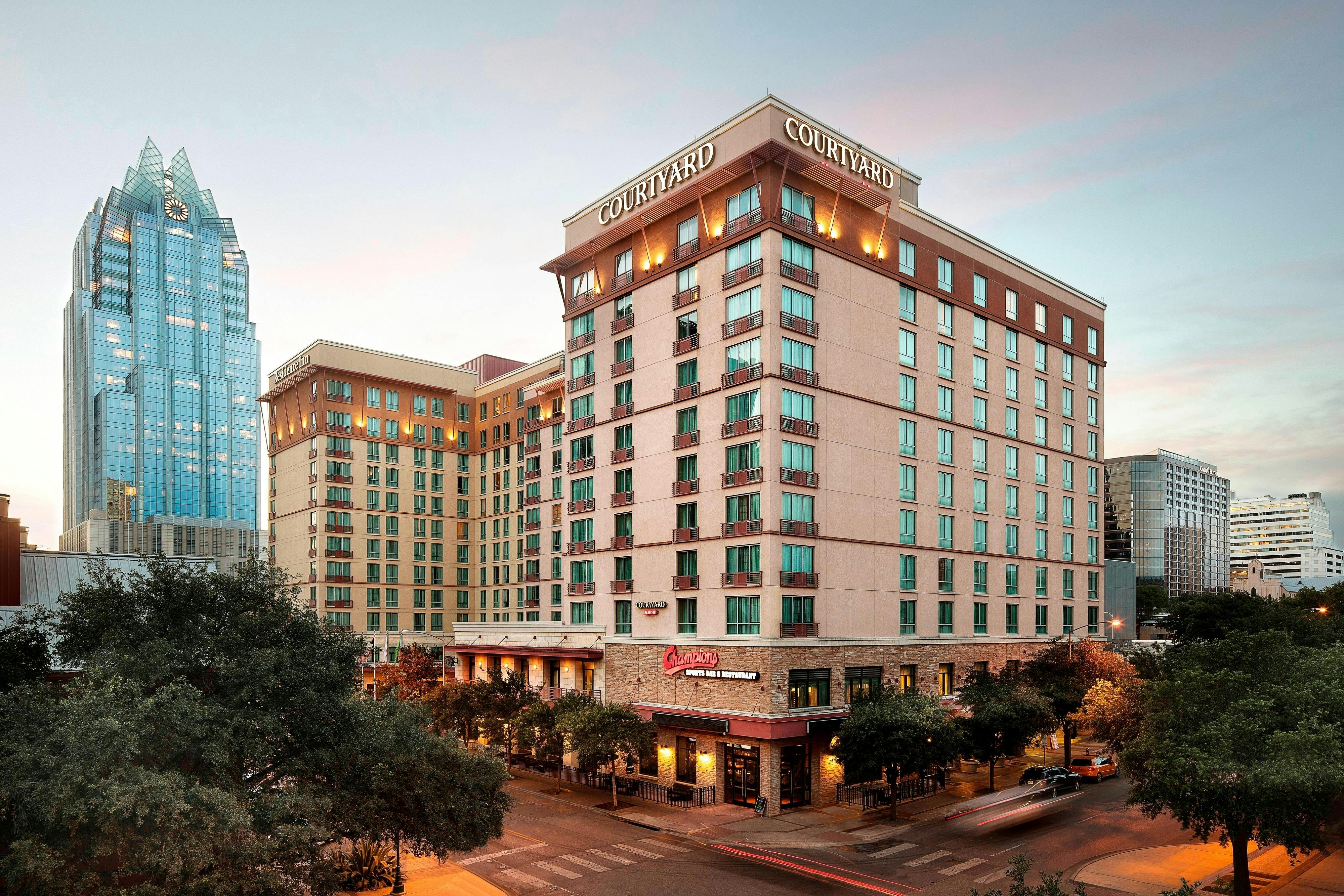 Courtyard By Marriott Austin Downtown Convention Center