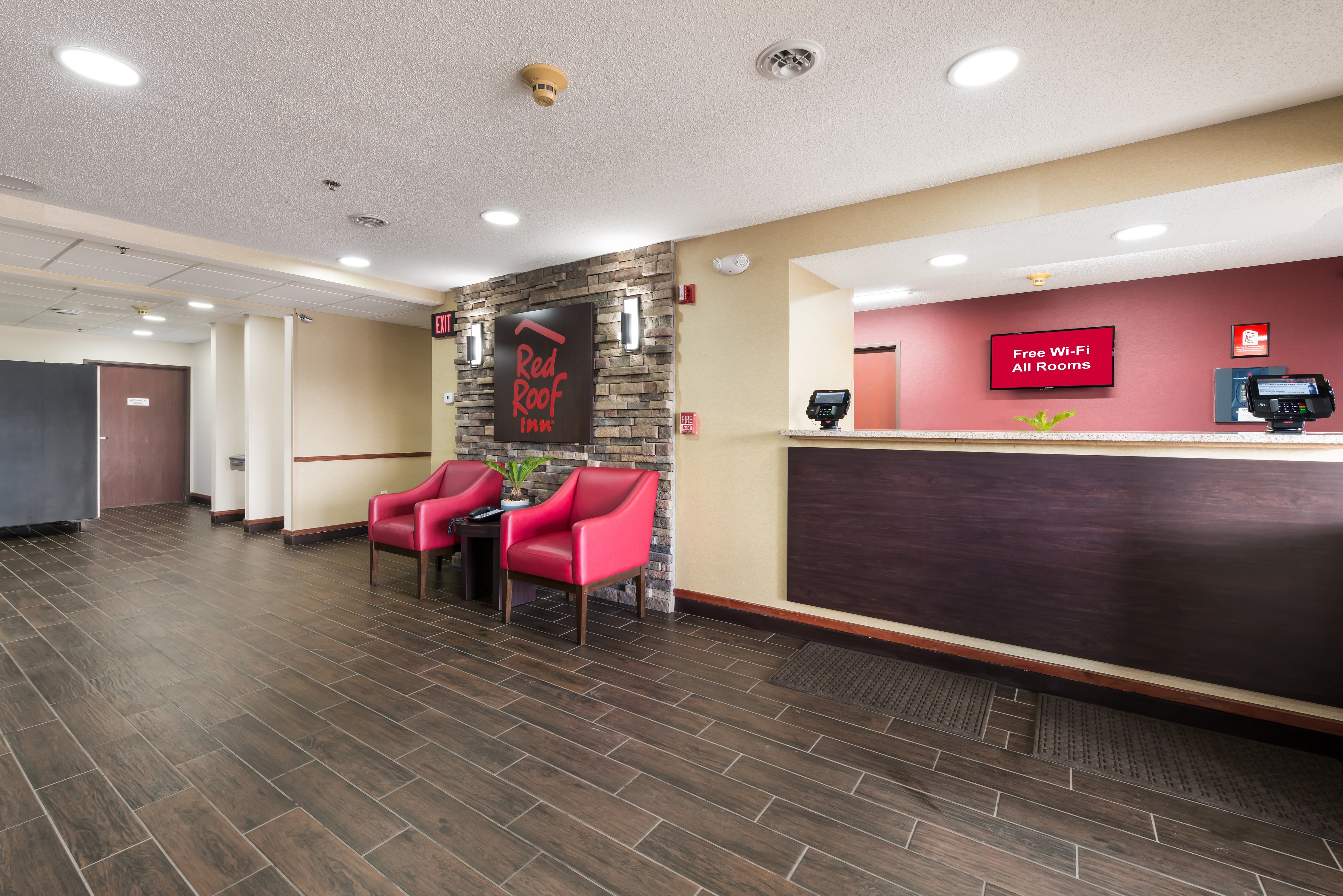 Red Roof Inn Auburn (ex Super 8 Auburn) 7/11