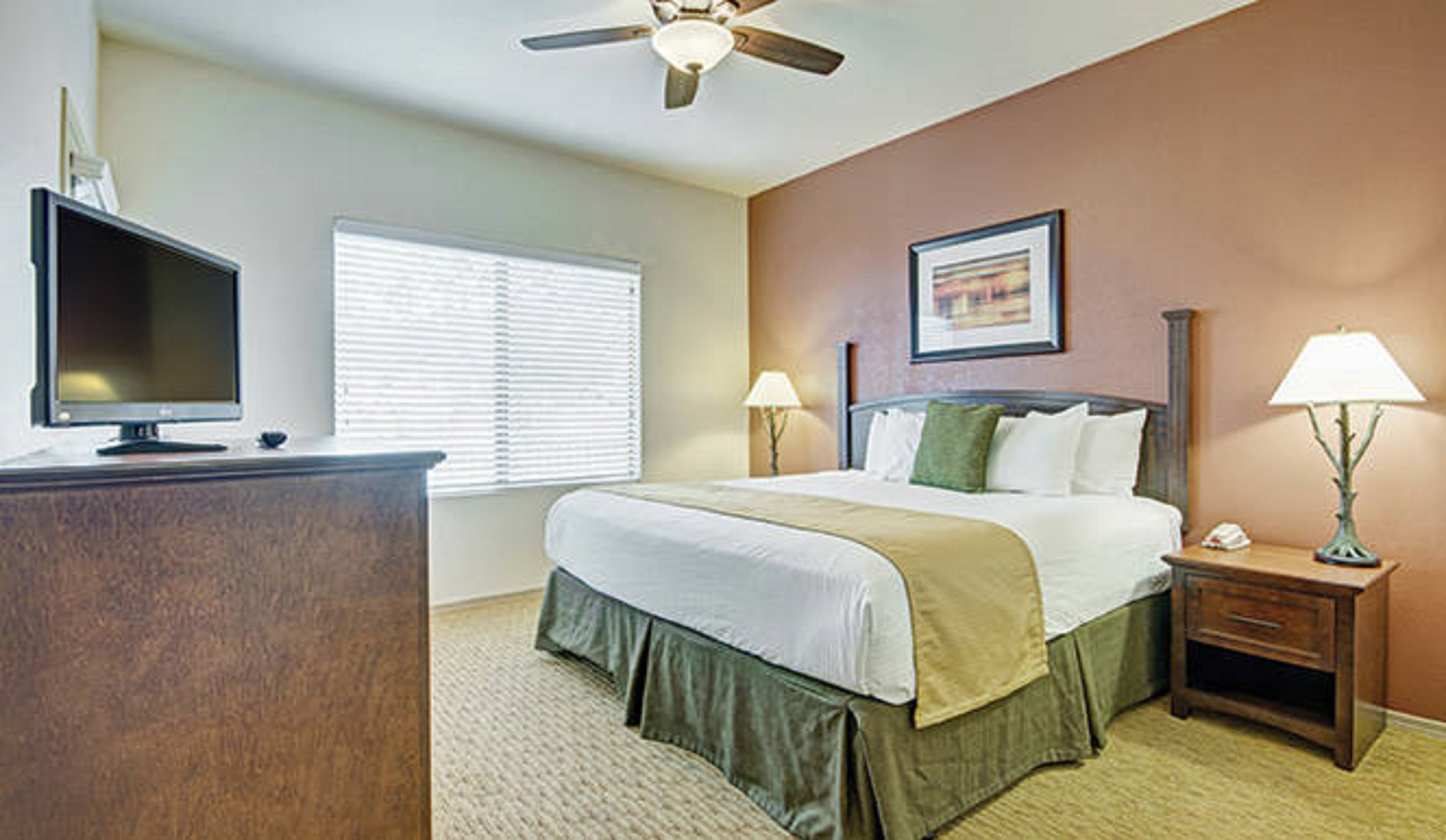 2 BEDROOMS, SUITE