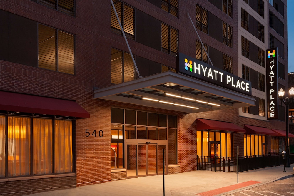 Hyatt Place Omaha/Downtown-Old Market 1/53