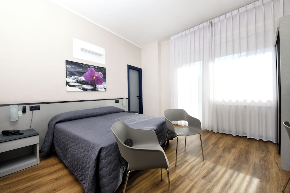 HOTEL INTERNAZIONALE 39/50