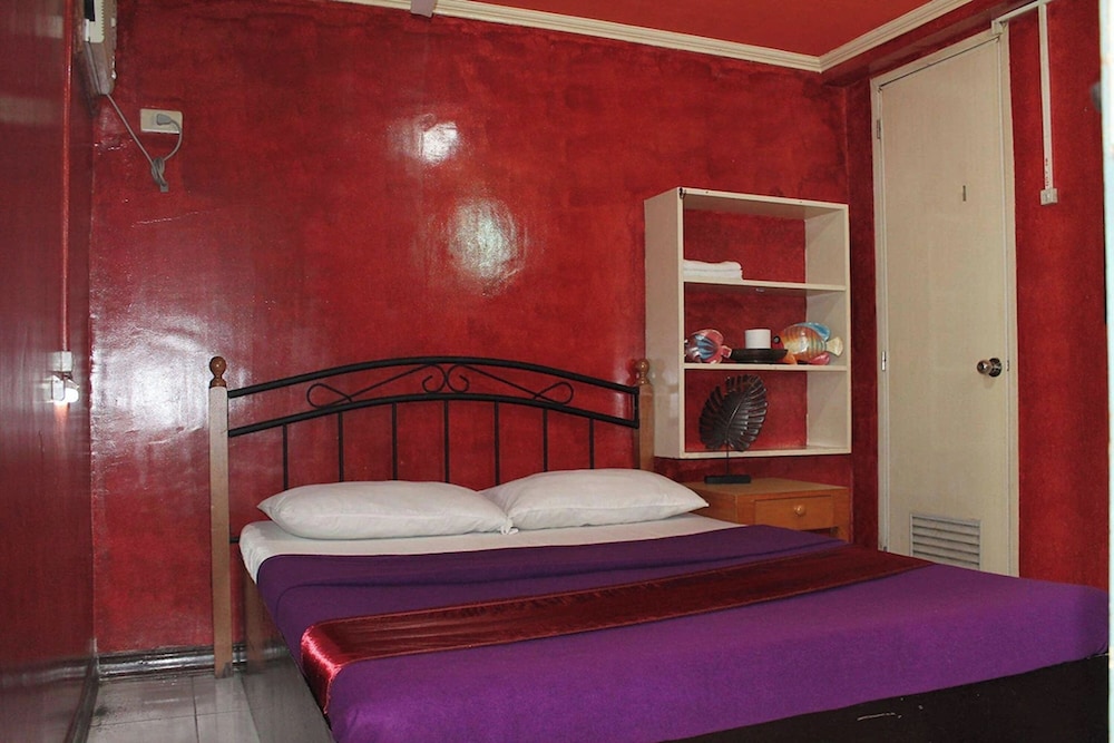 St. Nicolas Inn CDO City Center 23/55