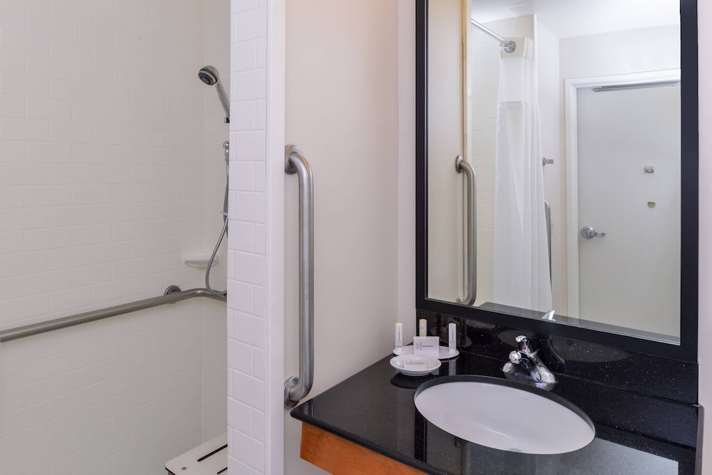 Fairfield Inn & Suites by Marriott Santa Maria 12/31