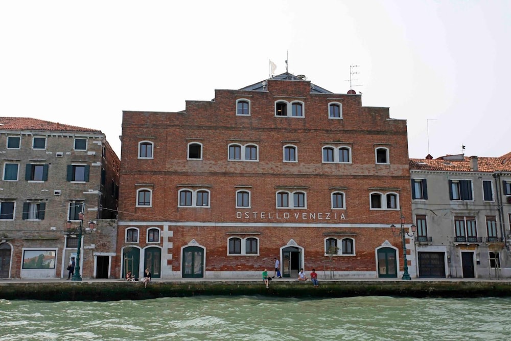 Generator Venice 65/65