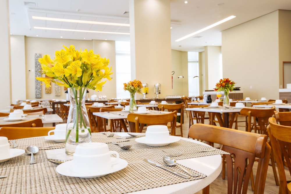 Hotel Intercity Suape Costa Dourada 32/47