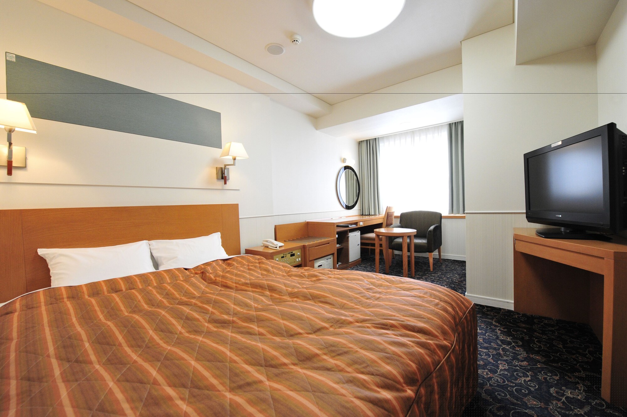 غرفة بسرير كوين بإطلالة على النهر بجاكوزي في الملحق، Hotel Global View Kushiro 4/7