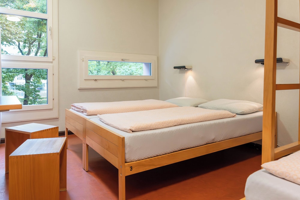 Zurich Youth Hostel 21/61