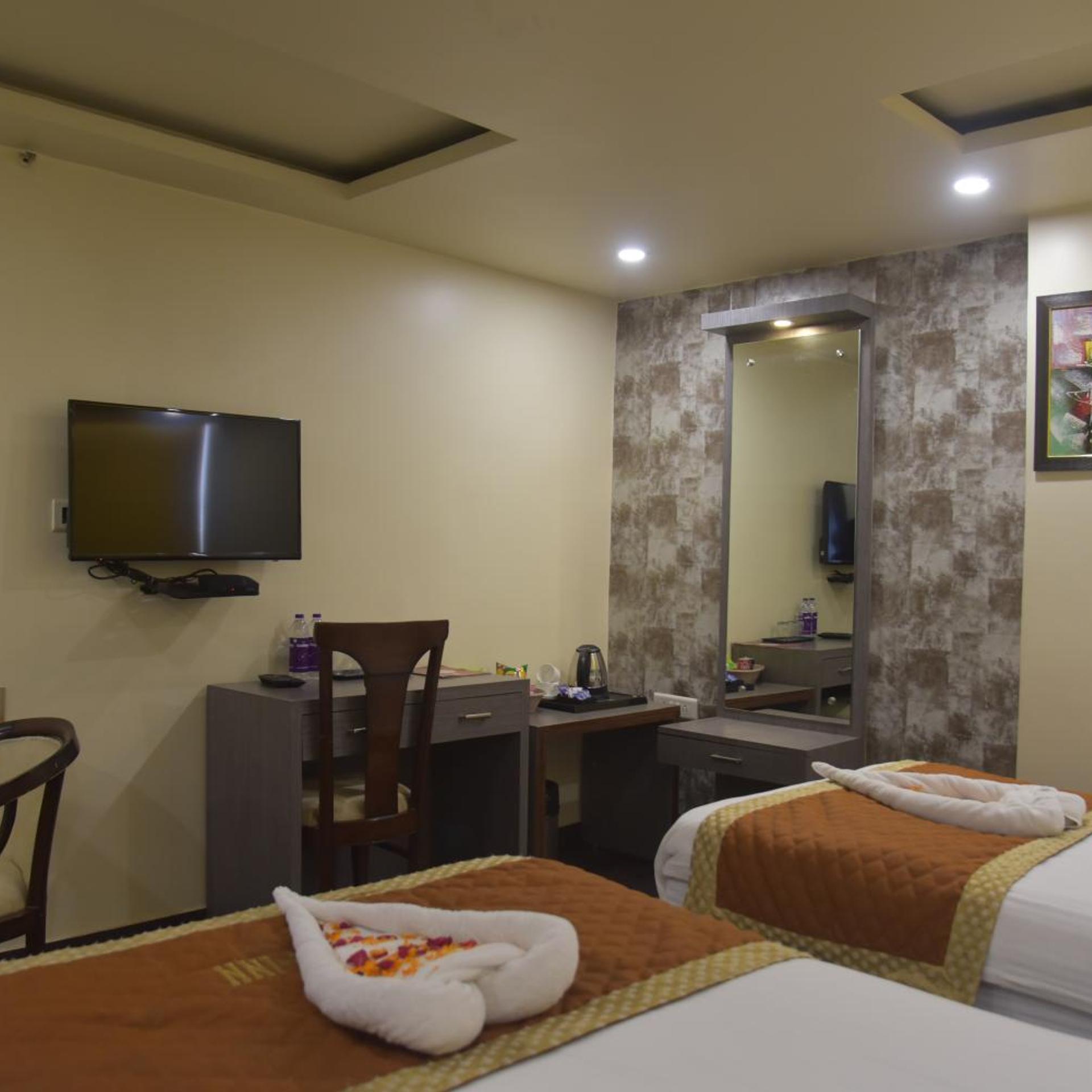 Hotel Aalcajars Inn 40/50