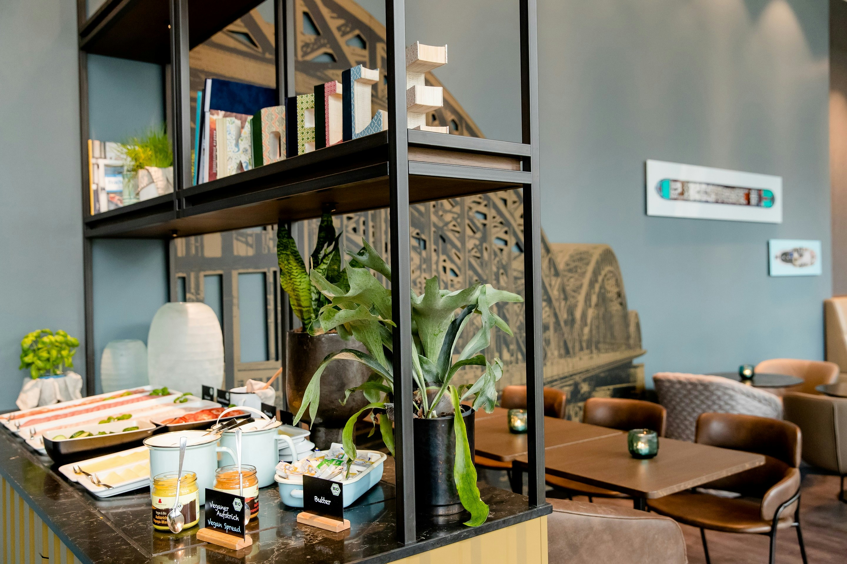 Motel One Köln-Altstadt 32/46