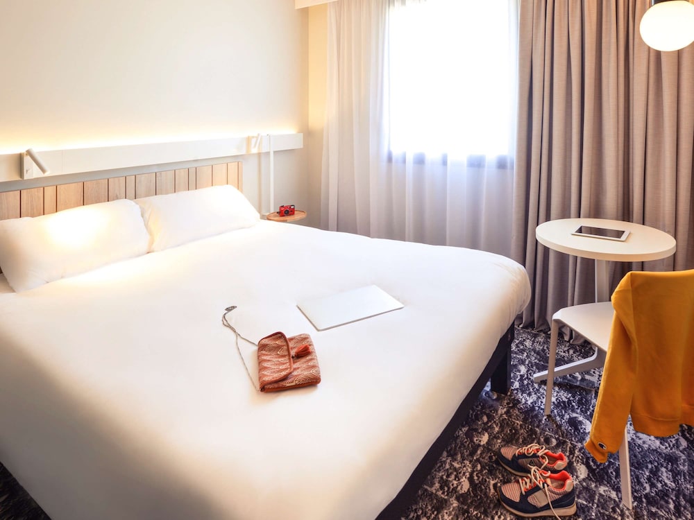 Ibis Annecy Cran Gevrier Hotel 9/68