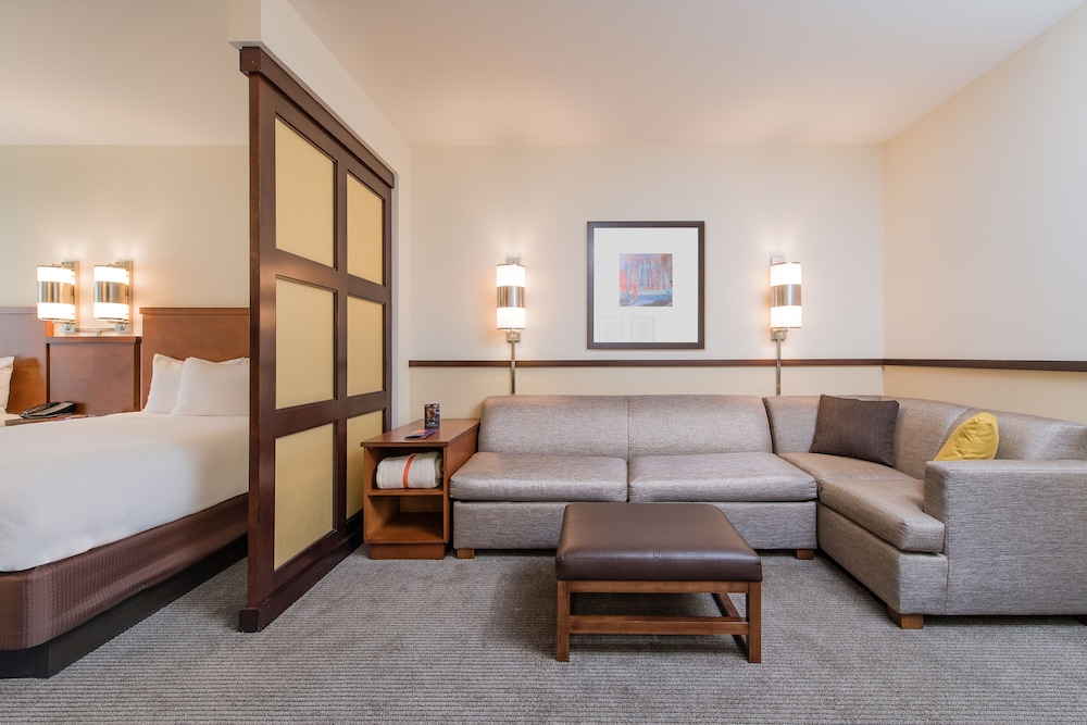 Hyatt Place Charleston Airport Convention Center 44/66