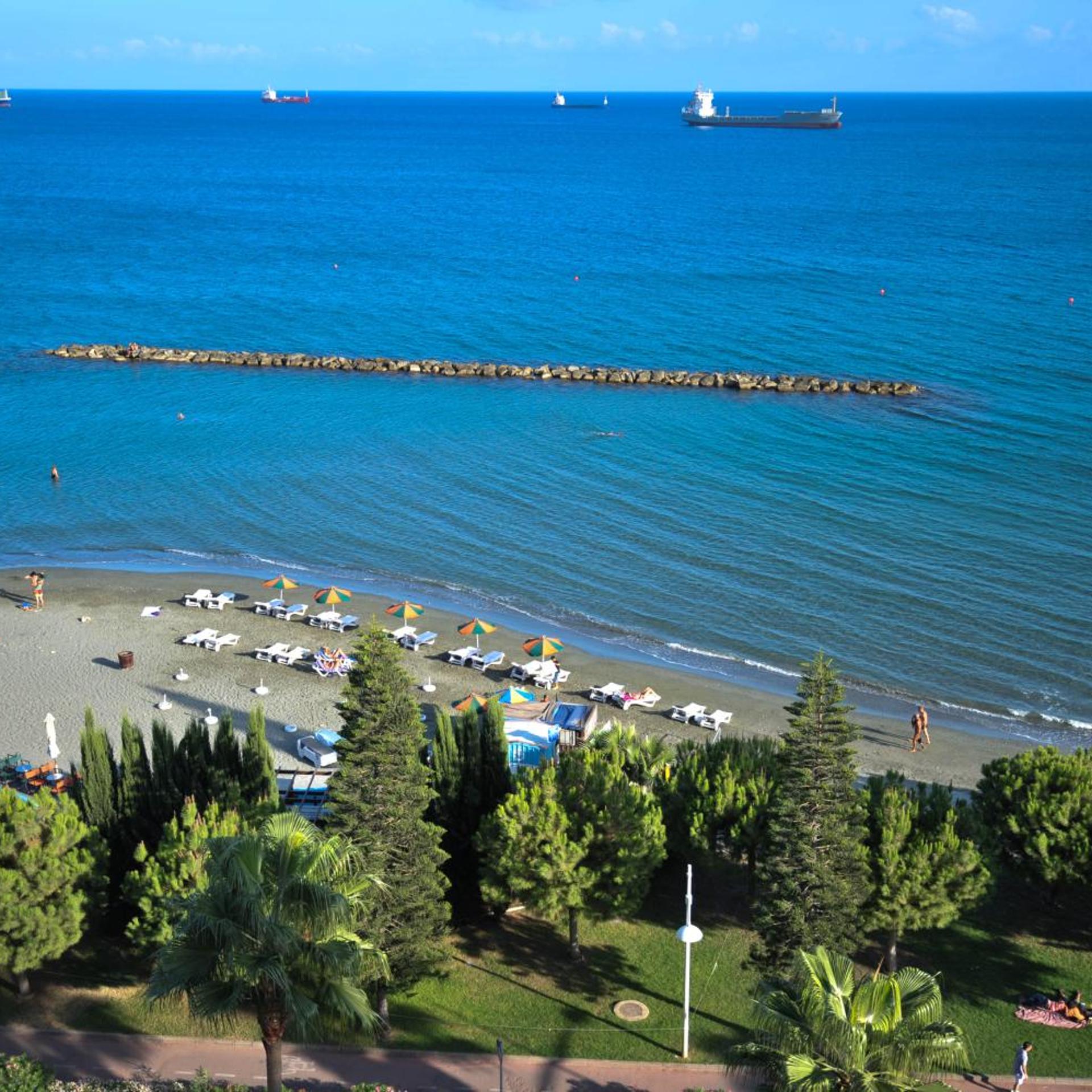 Pier Beach Hotel Apartments 49/55