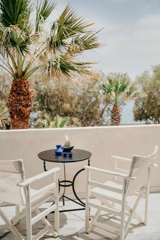 The Boathouse Hotel 30/50