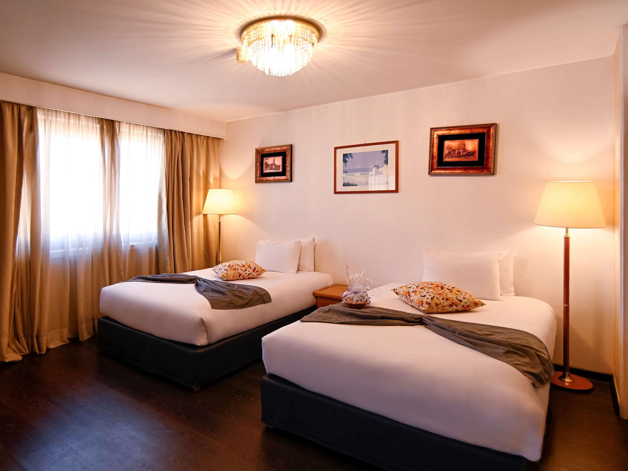 SUPERIOR, TWIN BEDS
