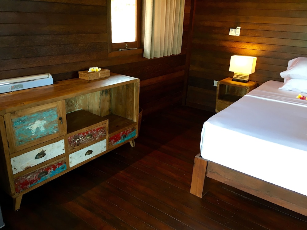BUNGALOW, SEA VIEW, BALCONY