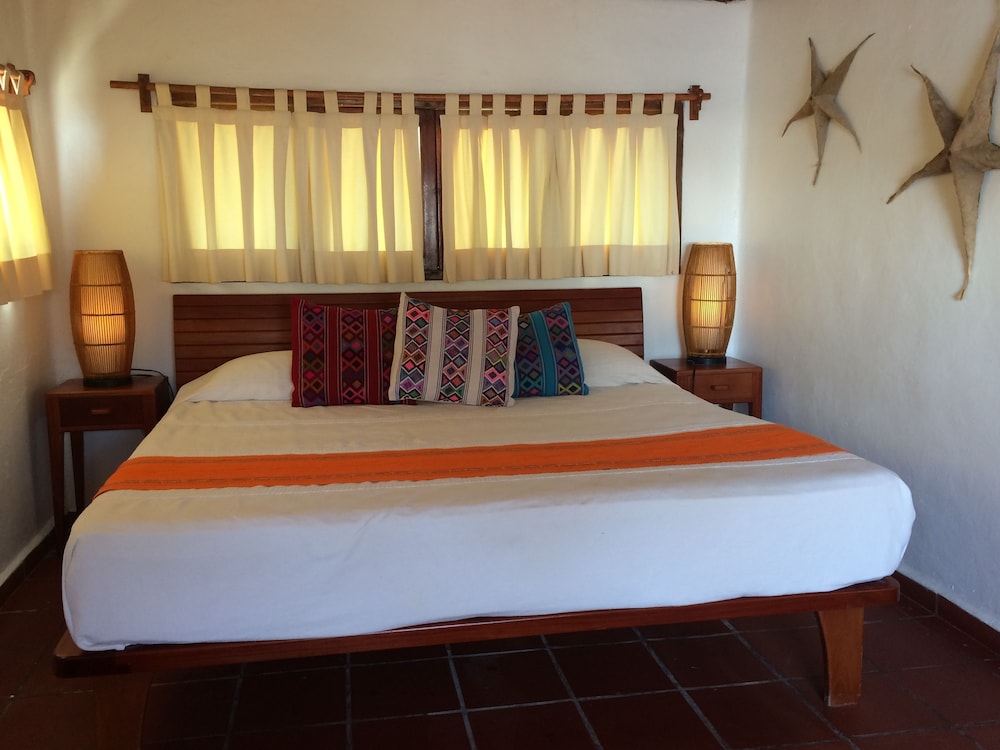 FAMILY, QUADRUPLE, MULTIPLE BEDS, PARTIAL SEA VIEW