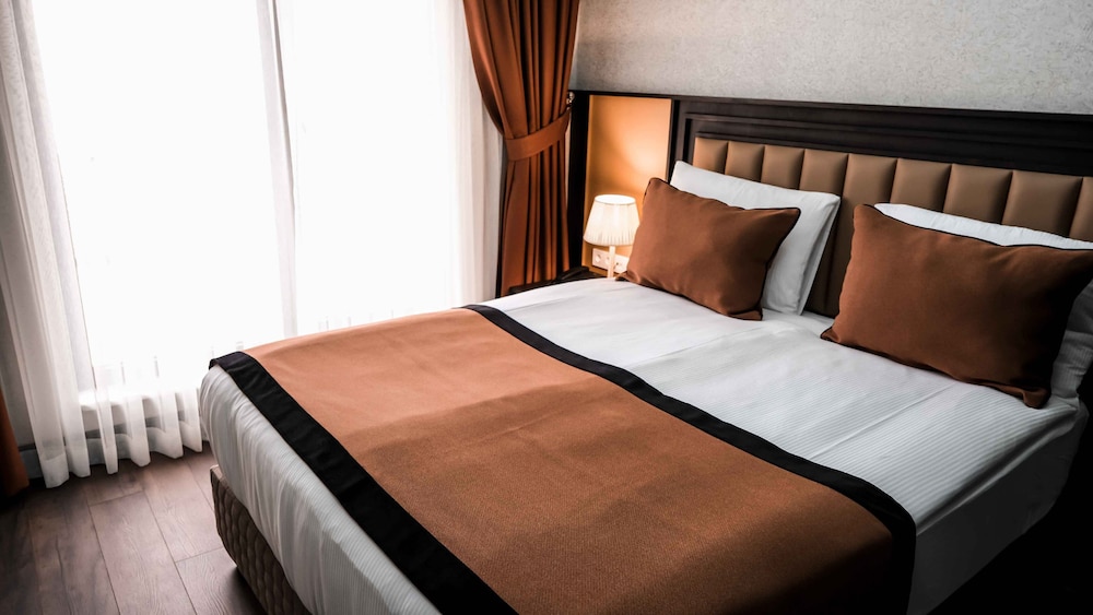 Dimen Hotel 14/37
