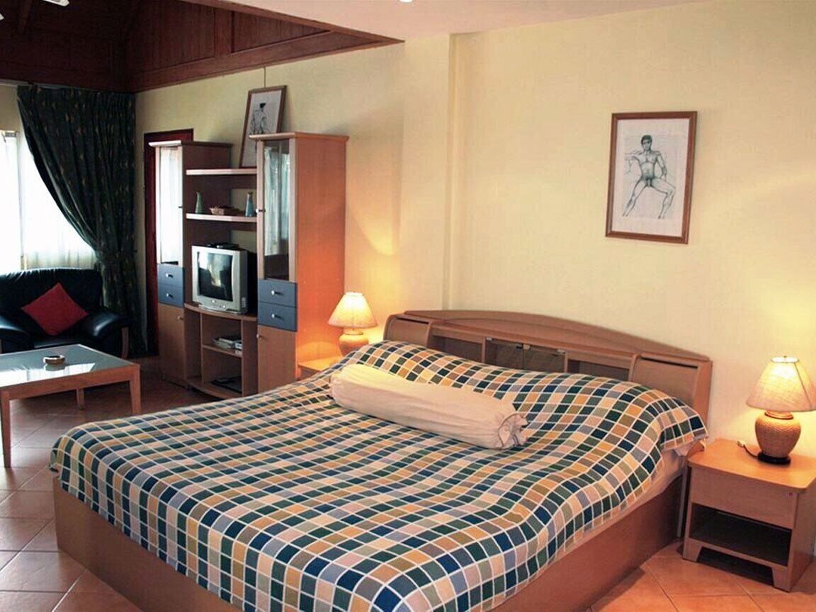 MALE DORM, SUITE