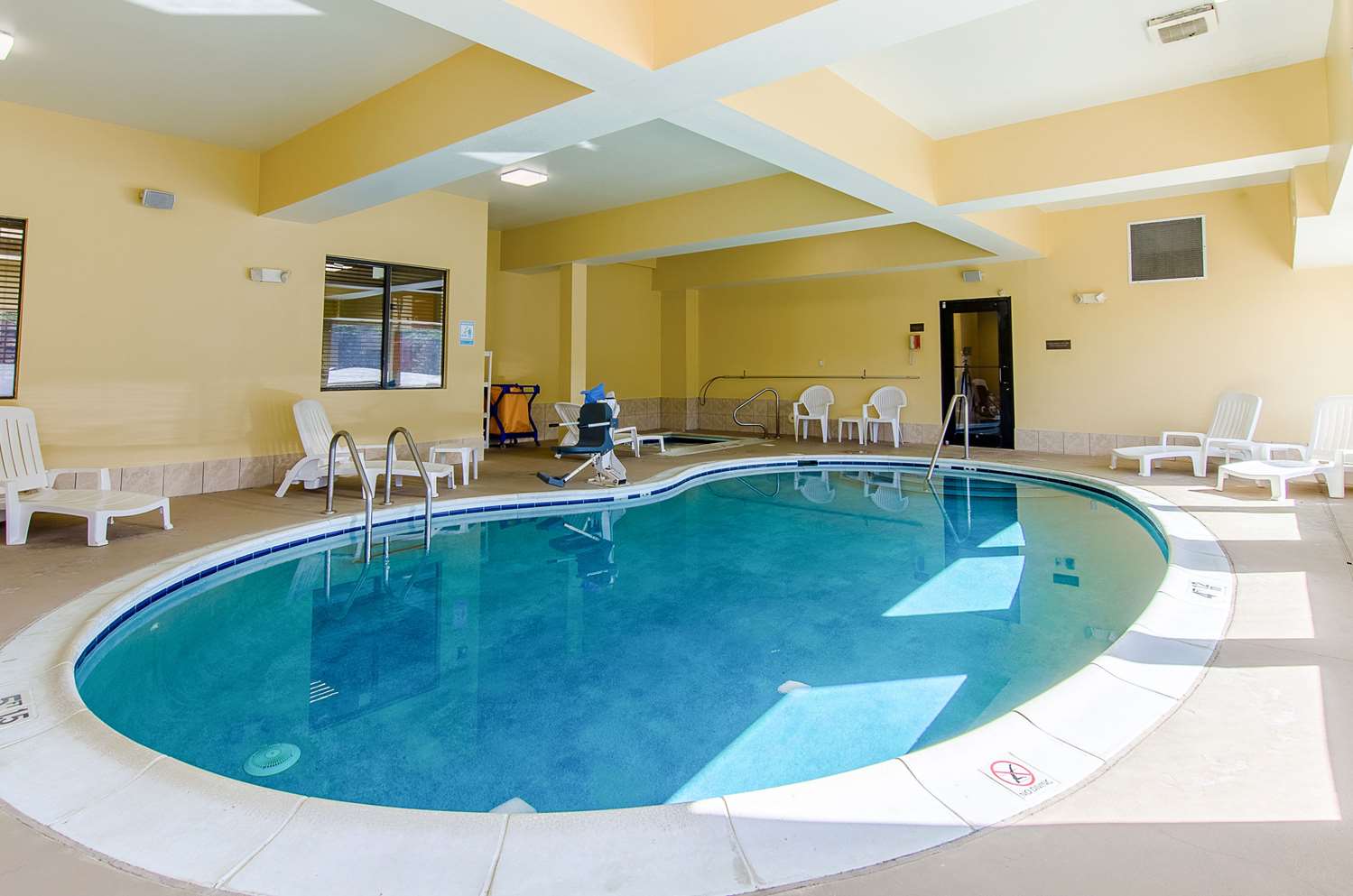 Comfort Suites Wytheville near Conference Center 10/17