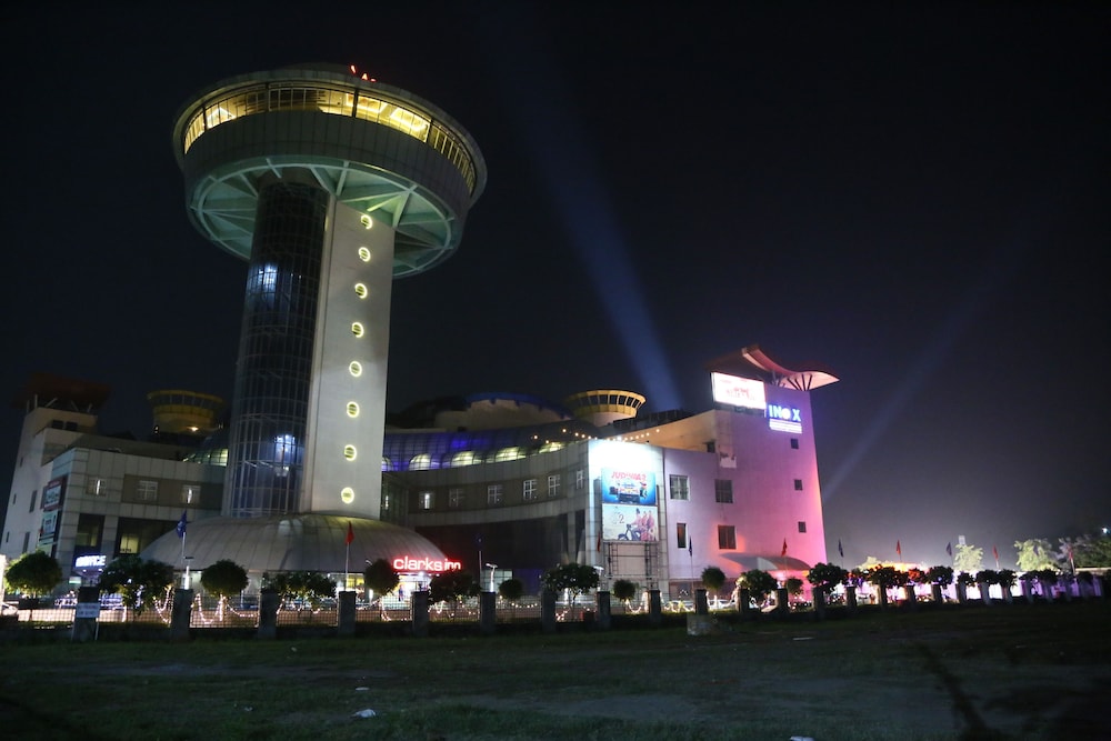 Ana Clarks Inn Panchkula 3/60
