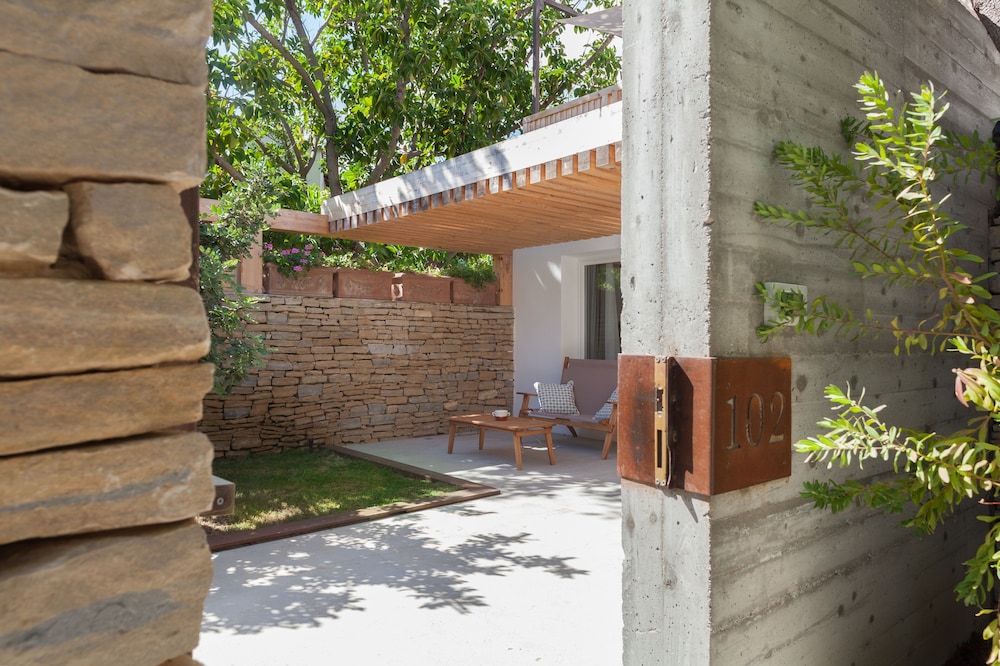 Praia Art Resort 1/73