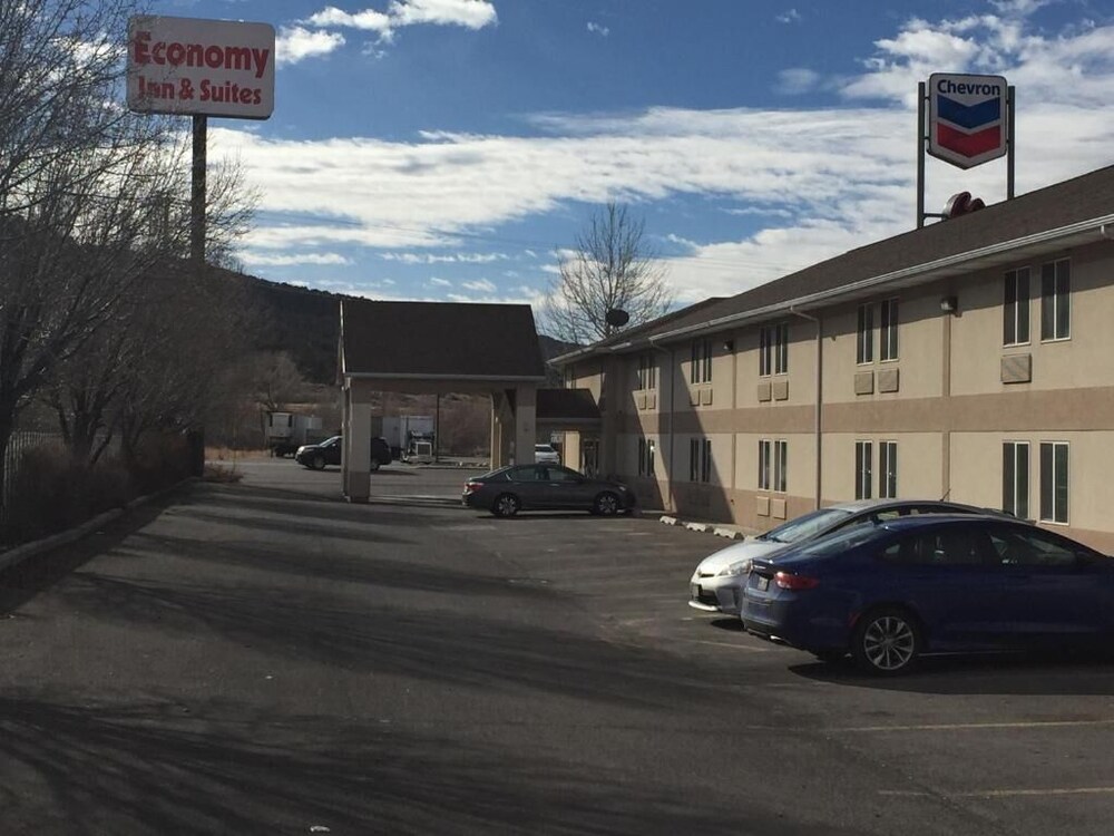 Economy Inn 2/60