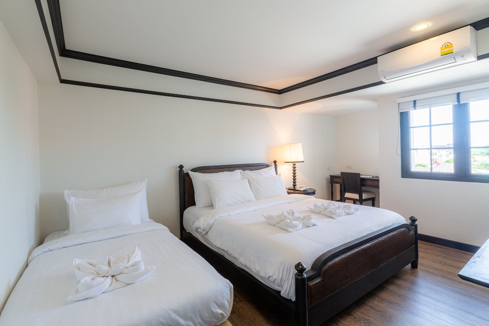 Mora Boutique Hotel 7/48