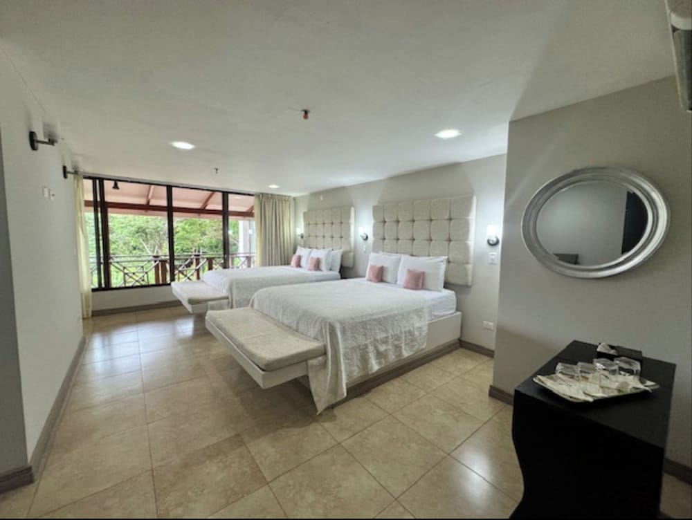 Hotel Rancho Humo Estancia 49/50