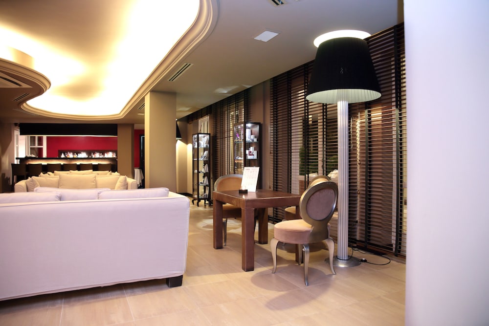 Felix La Coluccia Hotel 35/67