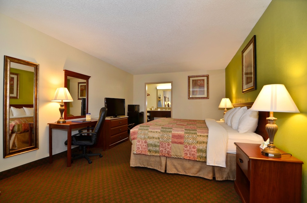 Best Western Fayetteville Inn 19/42
