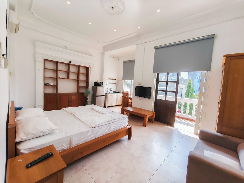Halo Serviced Apartment 8/50