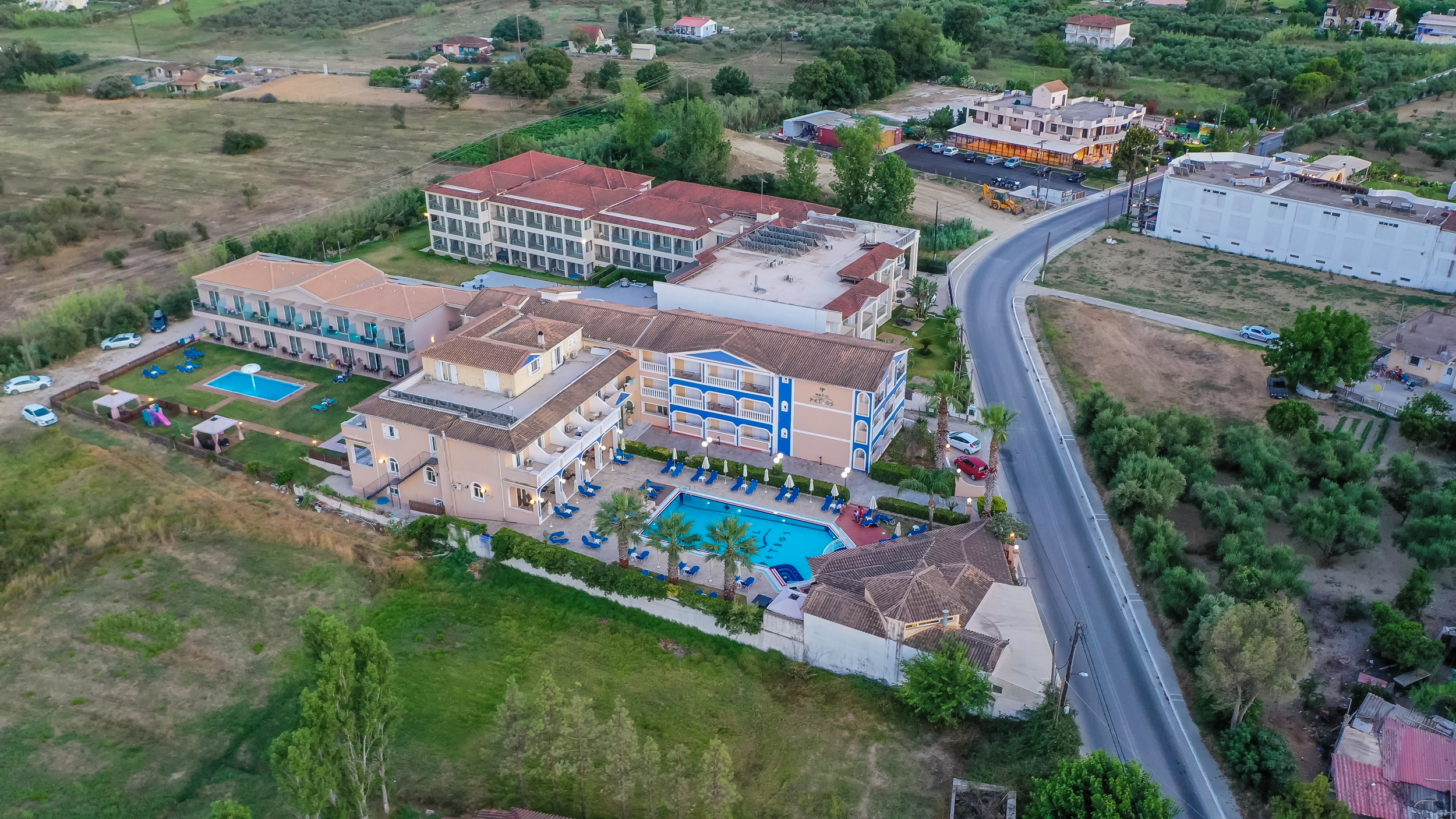 Petros Hotel 29/36