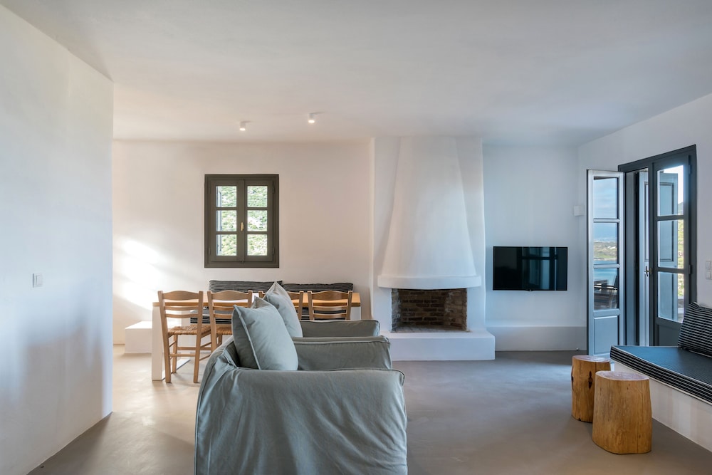 Acron Villas 14/50
