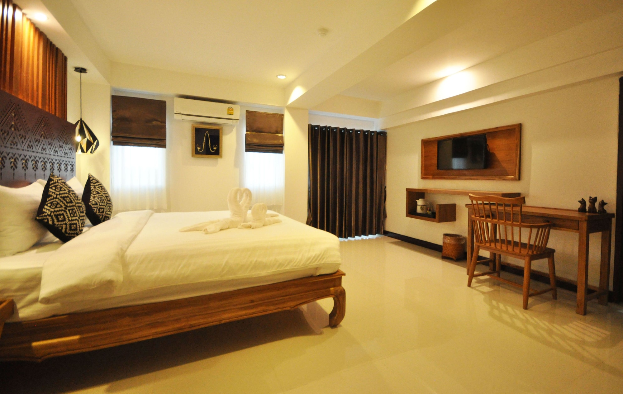 SUPERIOR, DOUBLE BED