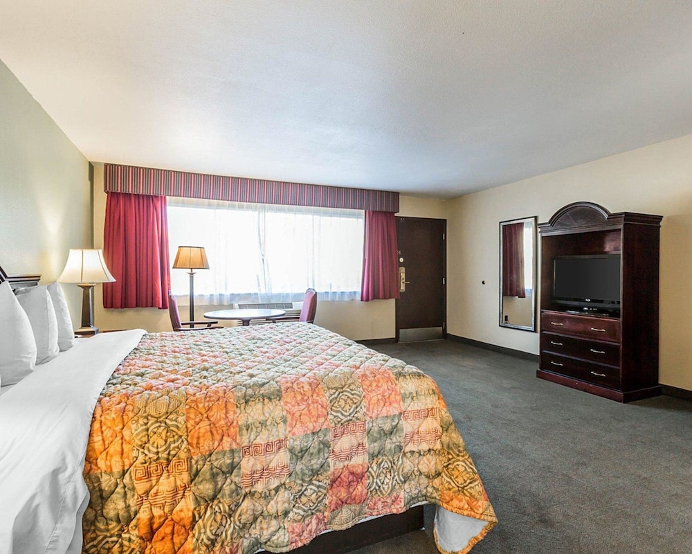 Quality Inn Suites Cameron Park 9/31