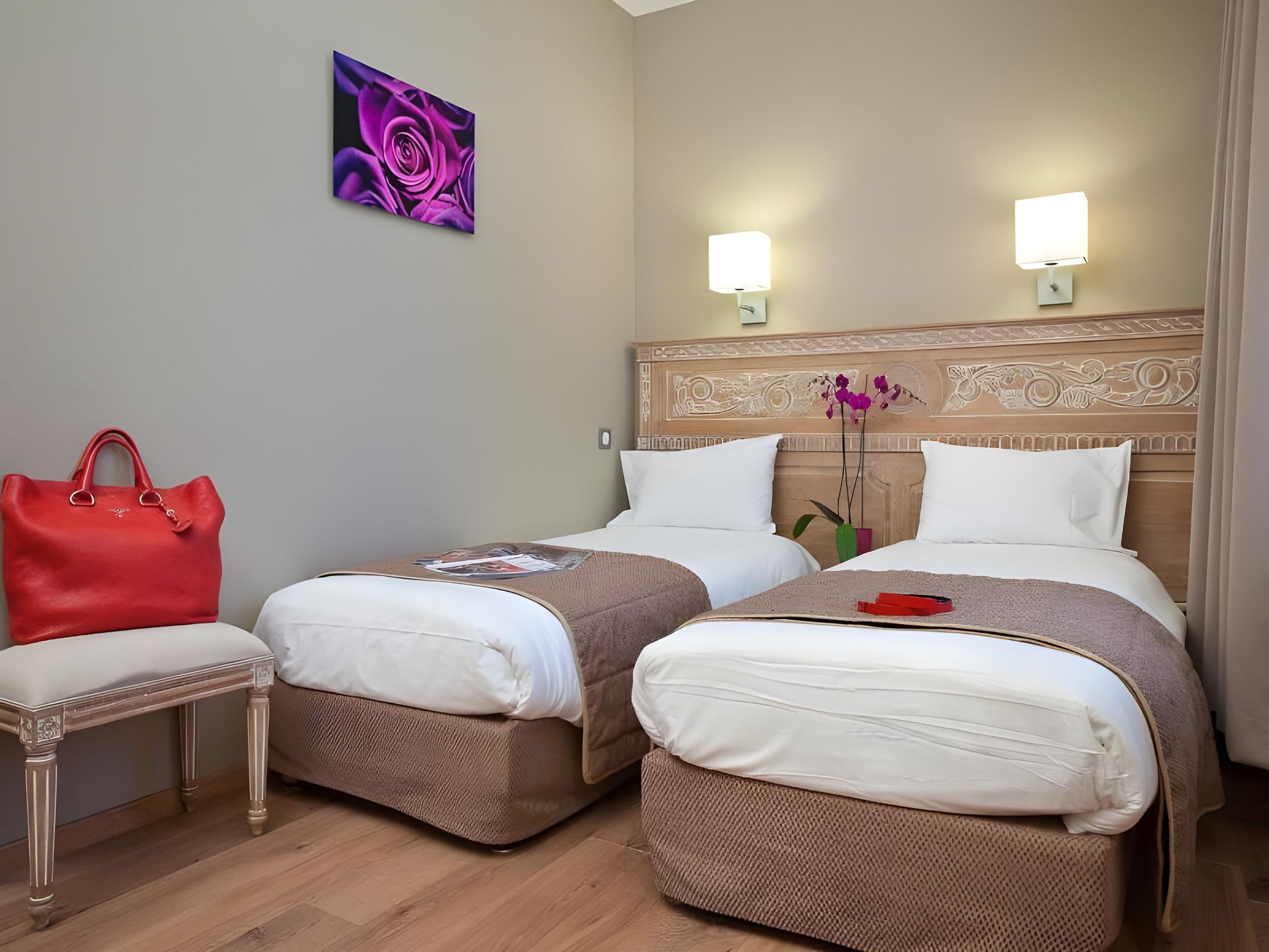 STANDARD, DOUBLE OR TWIN BED